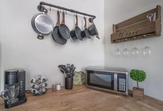 Spring Dream 2BR Apt with Parking in the Heart of DT - Tucson - 0