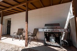 Spring Dream 2BR Apt with Parking in the Heart of DT - Tucson - 4