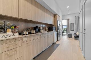 Stylish and Cozy at Revere Beach - Revere - 6