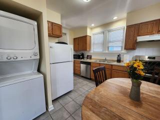 Comfy 3-Bed Retreat in Evanston - Evanston - 7