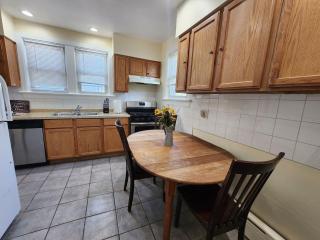 Comfy 3-Bed Retreat in Evanston - Evanston - 5