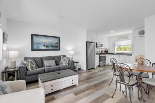 Ocean Isles Yellowtail Row - 1