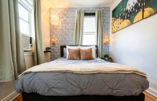 Bloom and Relax Historic 1BR in Downtown - 2