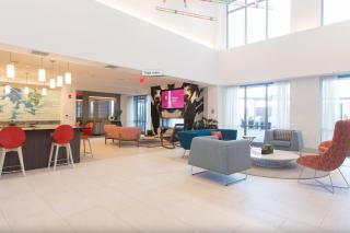 Luxurious 1BR, Pool, Gym, nr Blue Line - Revere - 4