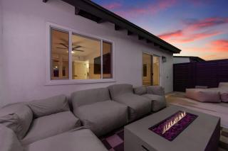 NEW 2BR, 1BA, Outdoor Fireplace, Patio Lounge, Western Vibes, Smart TVs, Ambient Lighting - San Diego - 4