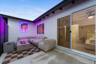 NEW 2BR, 1BA, Outdoor Fireplace, Patio Lounge, Western Vibes, Smart TVs, Ambient Lighting - San Diego - 2