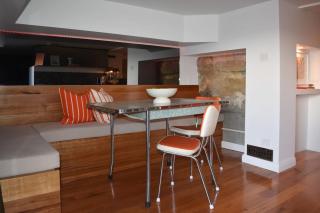 Funky Den is Bold and Vibrant with Deep tub and Parking - Hobart - 7