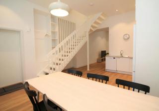 Central and Spacious Apartment for 4 - 3
