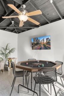 Blue Haven Solar Pool Heat Parking Billiards - Long Beach - 8