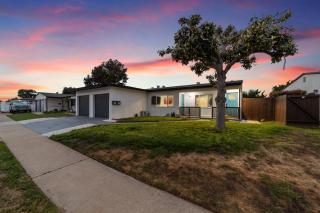 2BR, 2B, Coffee Bar, Cozy Sectional, Rainfall Shower, Smart TVs, Cozy Beach Theme - San Diego - 9