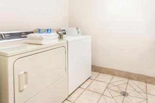 Brush Inn and Suites - Brush - 5