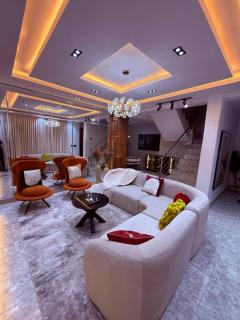Dior - Lekki - 0