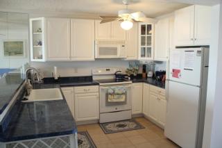 OCEANFRONT 29th St 2BR 2BA Condo Steps To Boardwalk - Ocean City - 2