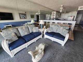 OCEANFRONT 29th St 2BR 2BA Condo Steps To Boardwalk - Ocean City - 3