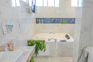 Suíte com Jacuzzi - Design e Conforto em Boa Viagem - Recife - 4