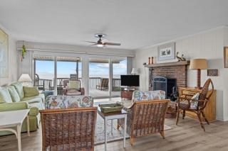 Bryant Cottage home - Pine Knoll Shores - 3
