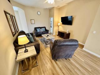 Recently Upgraded Home With Pool, Near Golf! - Davenport - 6