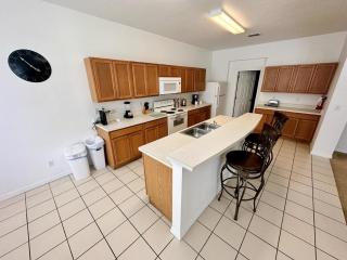 5 Bed Pool Home - 151 - Pet Friendly - Davenport - 8