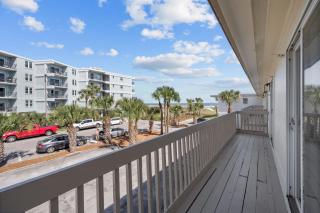 Once Upon A Tide Oceanview Condo Pet Friendly - Jacksonville Beach - 7