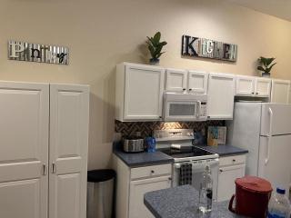 Soak In The Sun - New Pool Home - 5