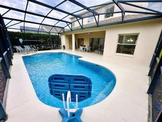 Pool Home Furnished Deck And Relaxing - 7