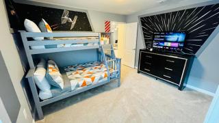 Gated Luxury Resort Home With South Facing Pool - 8