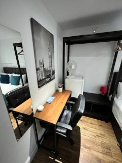 Euston Private Rooms 2 Min Walk to Station - London - 2