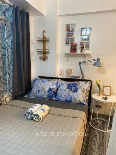 JL Suite Staycation near Venice Grand Canal Mall - Manila - 8