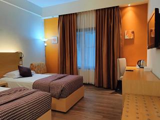 Lux Tychi Hotel - Malang - 8