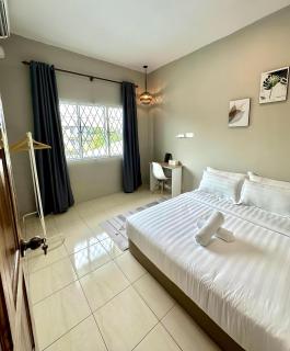 ANG LEE HOLIDAY HOME 2 - 1