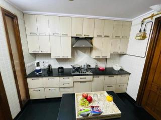 Divine India Service Apartment 4Bhk,D-36, Saket - 5