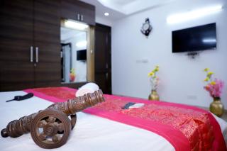 Fortune Home Service Apartment 3Bhk,J-215 Saket - 1