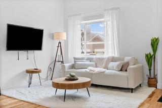 Family Friendly 4BR. Trendy & Great Location - Pittsburgh - 0