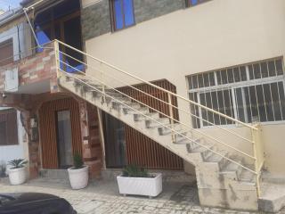 Xhejms Guest House - 2