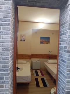 Xhejms Guest House - 1