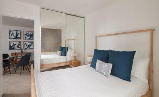 City Escape - Pool & Gym - 8 mins From Flinders St - 1