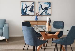 City Escape - 8 mins From Flinders St - Pool & Gym - 9