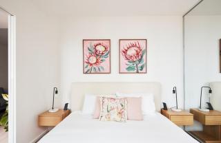 City Escape - 8 mins From Flinders St - Pool & Gym - 8