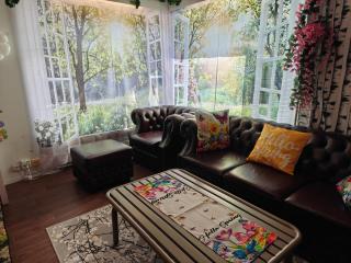 Relax & Recharge - a Unique Suite with a Touch of Luxury - Hot Tub and Sauna Inspired Decor #NOT A REAL SAUNA# Easy City Access - direct train 15 min to city - Helsinki - 9