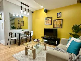 Spacious 1BR Condo with 300mbps WiFi in BGC - Manila - 5