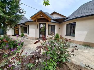 Happy Nomads Yurts & Hostel - Karakol - 8