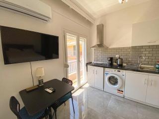 Hakan's Seaside Apartments - Nea Kalikratia - 9
