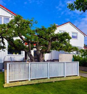 Cosy home, in the middle of the city center - Grimstad - 9