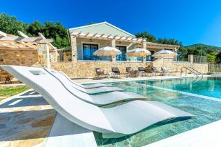 Villa Deos - Sea Views - - 9