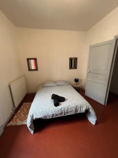 Grand appartement de 100M2 -Allée Paul Riquet Béziers - 4chambres - Wifi- Tv connectée - Béziers - 6