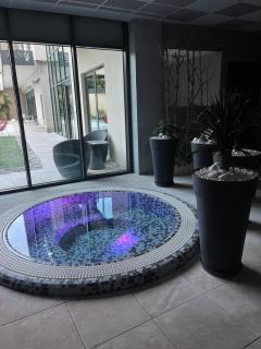 Logis Hôtel Victor Hugo & Spa - Besançon - 6