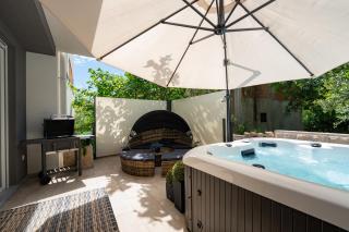 Sunset B Apartment with Private Jacuzzi - Novalja - 0