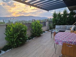 Golden Life Family Villa 2 - 4