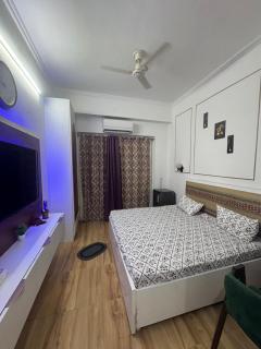 Heaven Inn - Greater Noida - 3