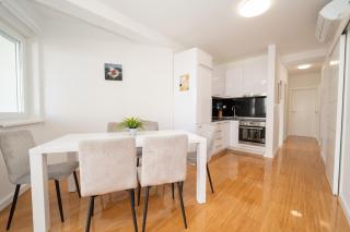 Apartment Funtastic with Private Pool - Novalja - 6